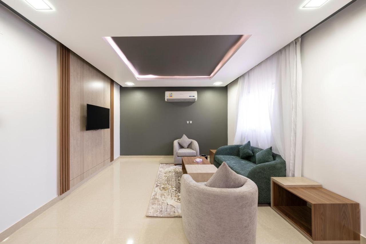 Mirada Gold Jizan - Resort & Private Pools Εξωτερικό φωτογραφία A living room with a suspended ceiling